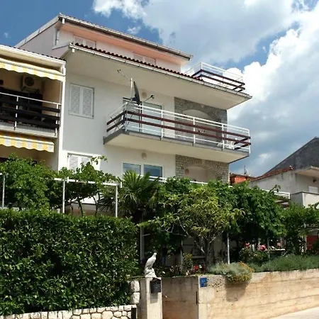 Apartment 5553b
